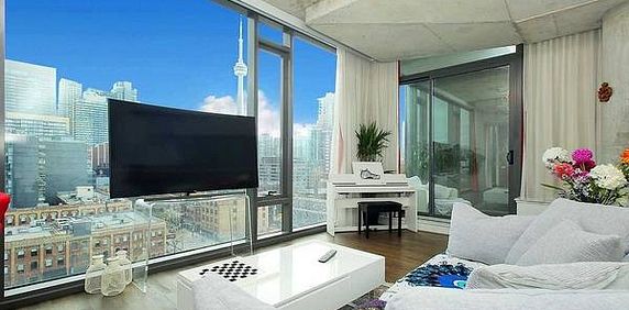 Furnished 2 Bedroom, 2 Bathroom Sub-Penthouse - The Fashion House - Photo 2