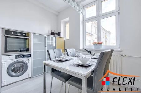 Pronájem moderního bytu s nadstandardní lodžií v centru Ostravy, OV, 4+1, 122 m - Photo 4