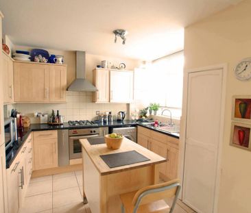 3 bedroom terraced house to rent - Photo 4