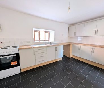 Maisonette to rent on - Photo 1