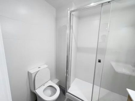 Carrer dels Alts Forns, Barcelona, Catalonia 08038 - Photo 4