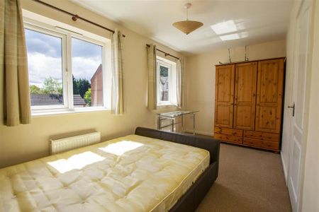 4 bedroom property to rent - Photo 5