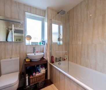 May Bate Avenue, Kingston, KT2 - Photo 3