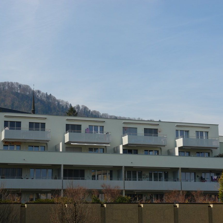"3.5 Zimmer-Wohnung an zentraler Lage zu vermieten" - Photo 1