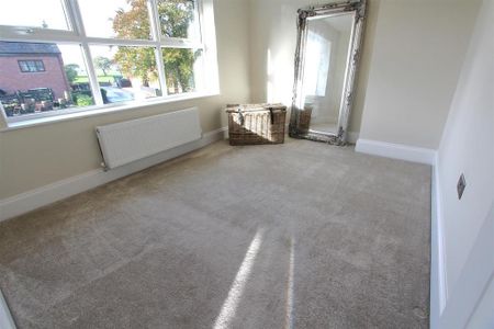 3 bedroom semi-detached house to rent - Photo 4