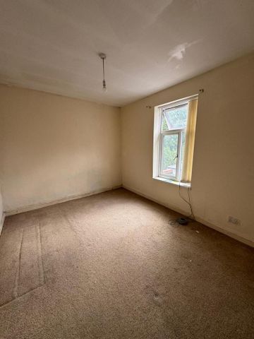 3 bedroom end of terrace house to rent - Photo 5