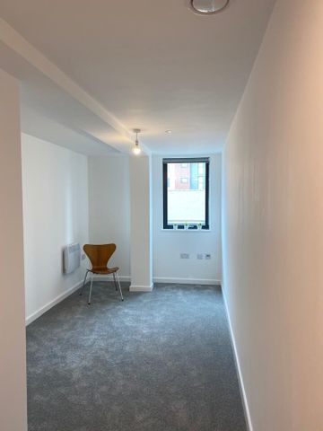 Rent QUBE, West Street, S1 £1,100pcm - Photo 2