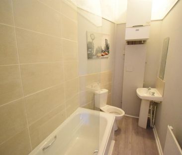 1 bedroom ground floor flat to rent - Photo 2