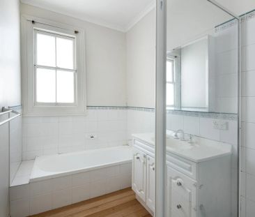 5 White Street, Kennington. - Photo 6