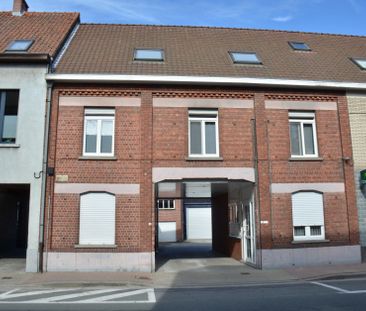 Centraal gelegen appartement met carport te Olsene - Photo 3