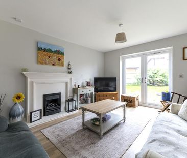 3 bedroom semi-detached house to rent - Photo 2