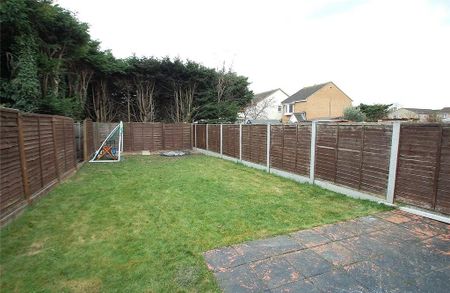 2 bedroom semi-detached house to rent - Photo 4