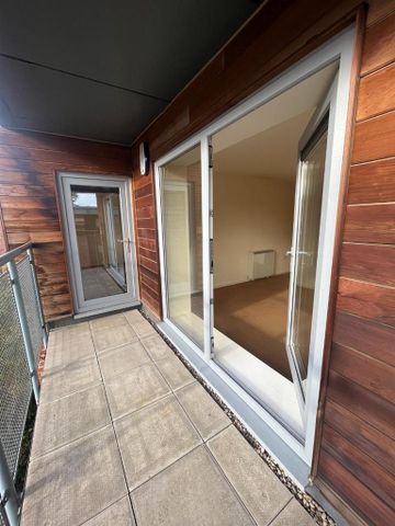 2 bedroom apartment to rent - Photo 2