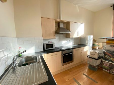 Flat to rent on - Photo 4