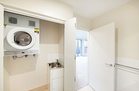 Stylish Ground Floor Apartment - Photo 4