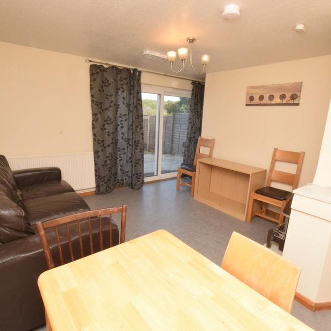 4 bedroom terraced house to rent - Photo 1