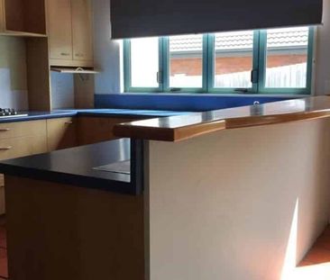 Too Good to Miss - Photo 1