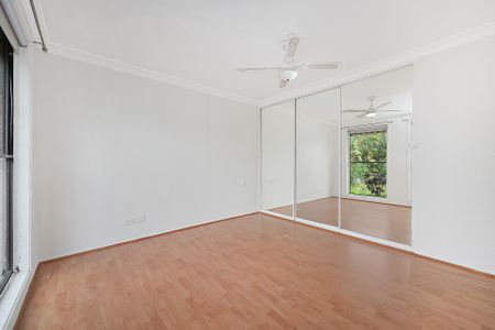 19 Bluett Crescent, Doonside - Photo 5