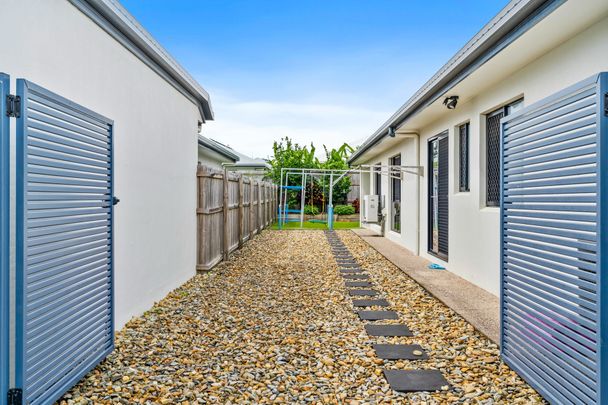 SPACIOUS FAMILY HOME IN SOUGHT AFTER LOCATION! - Photo 1