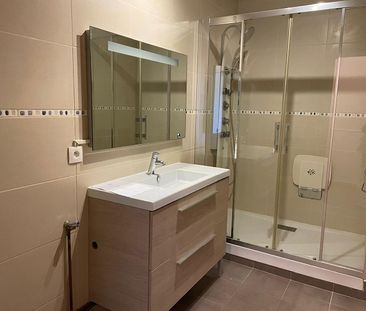 Location Appartement 3 pièces 64m² - Photo 4