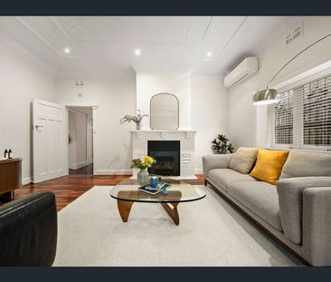 Elegant Mosman Residence in Prestigious Harbour-Side Setting - Photo 5