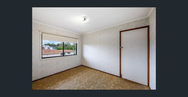 ONLY A SHORT STROLL TO THE WATER'S EDGE - Photo 1