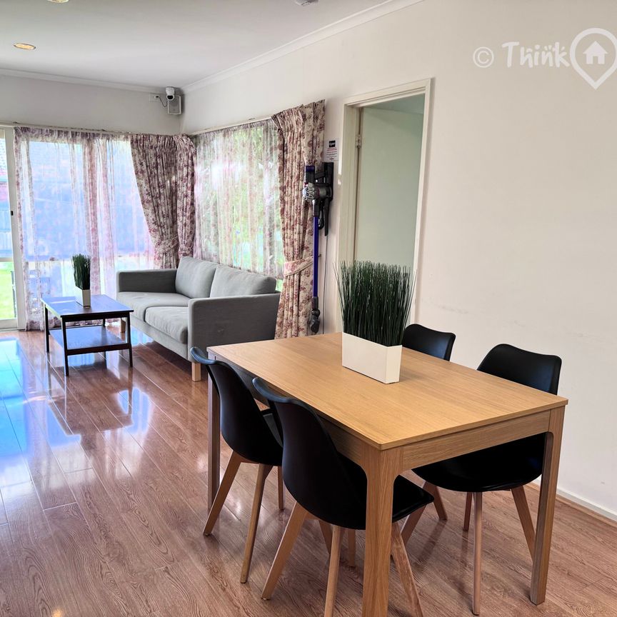 Glen Waverley - Photo 1