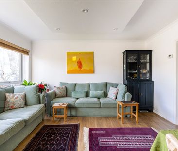 St. Georges Avenue, Weybridge, Surrey, KT13 flat to rent - Photo 2