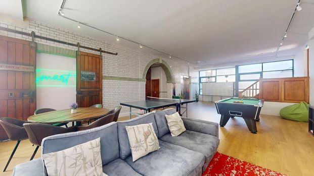 Studio to rent - Photo 1