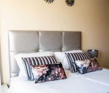 Townhouse in Estepona to rent Long Term - Photo 6