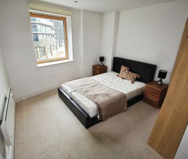 2 bedroom flat to rent - Photo 3