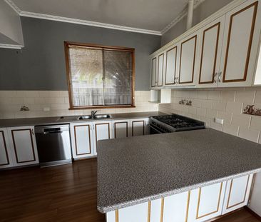 Comfortable Living in the West End - Photo 4