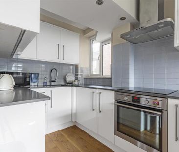 1 Bed Flat, Harwood Court, SW15 - Photo 4