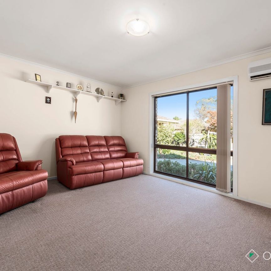 Bright, Comfortable Living in a Prime Bayswater Location - Photo 1