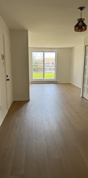 4 1/2, 100% RÉNOVÉ , Saint-Jerome - Photo 1