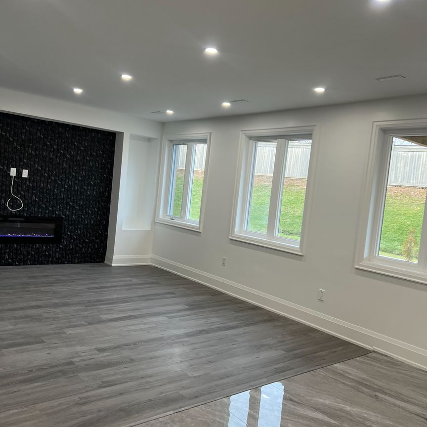 For Lease - 287 Torrey Pines Road, Vaughan, Ontario - Photo 1