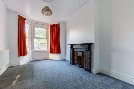 4 bedroom terraced house to rent - Photo 2