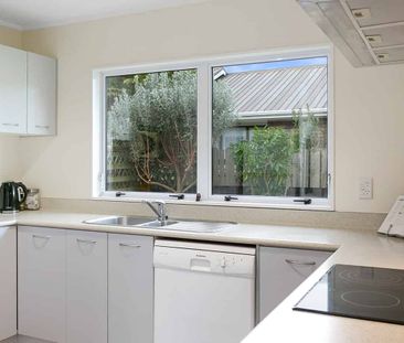 Family Home in Hilliard Place - Photo 1