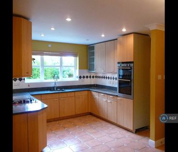 5 bedroom detached house to rent - Photo 3
