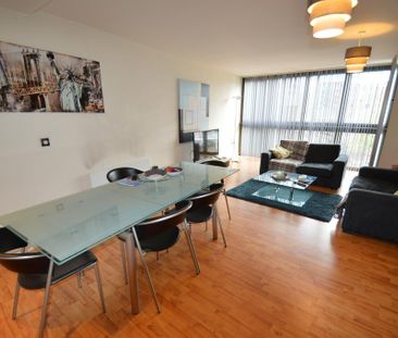 2 bedroom flat to rent - Photo 1