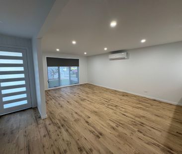 Stylish, Fully Renovated & Unbeatable Central Location - Photo 1