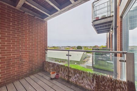 1 bedroom in Flat 42, Slough - Photo 4