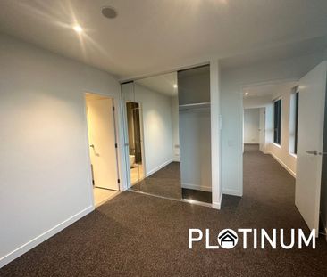 Nearly new 2b2b apartment with beautiful view at the heart of South... - Photo 3