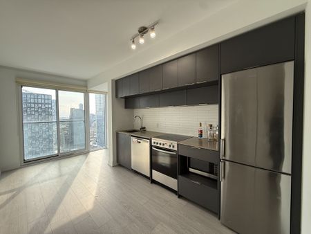For Lease - 181 Dundas Street Unit# 3307, Toronto, Ontario - Photo 5