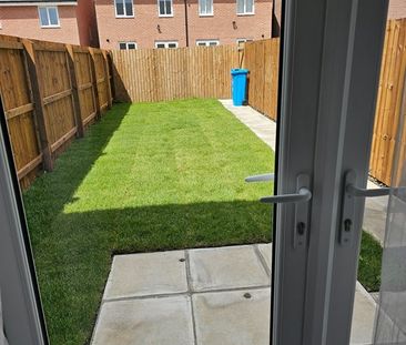 2 Bed Terraced House, Firrhill Way, L6 - Photo 2