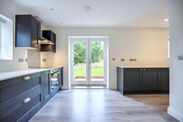 3 bedroom cottage to rent - Photo 1