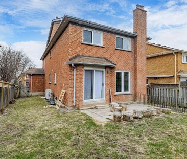 For Lease - 8 Estoril Street Unit# Upper, Richmond Hill, Ontario - Photo 4