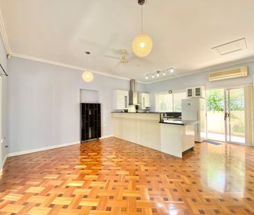 Deluxe 1 bedroom Flats - 3 Available - Water usage Included. **PLEA... - Photo 5