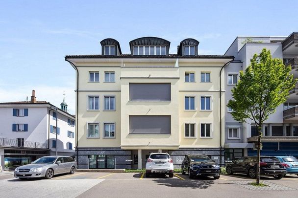 Top moderne Dachwohnung mit Galeriezimmer - Im Herzen von Flawil - Foto 1