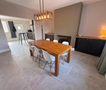 4 bedroom end of terrace house to rent - Photo 4